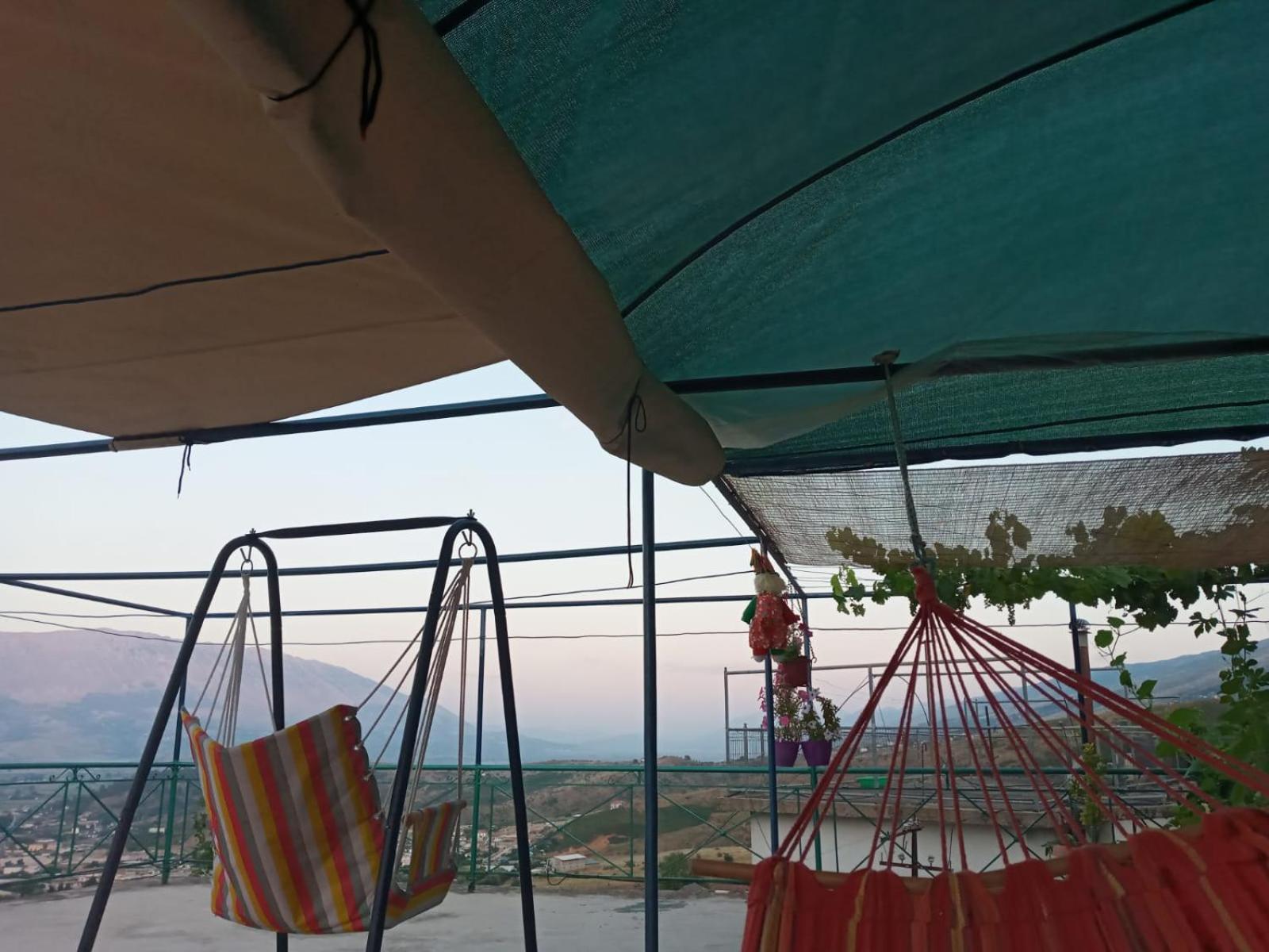 Gjirokastër Relax Camping מראה חיצוני תמונה