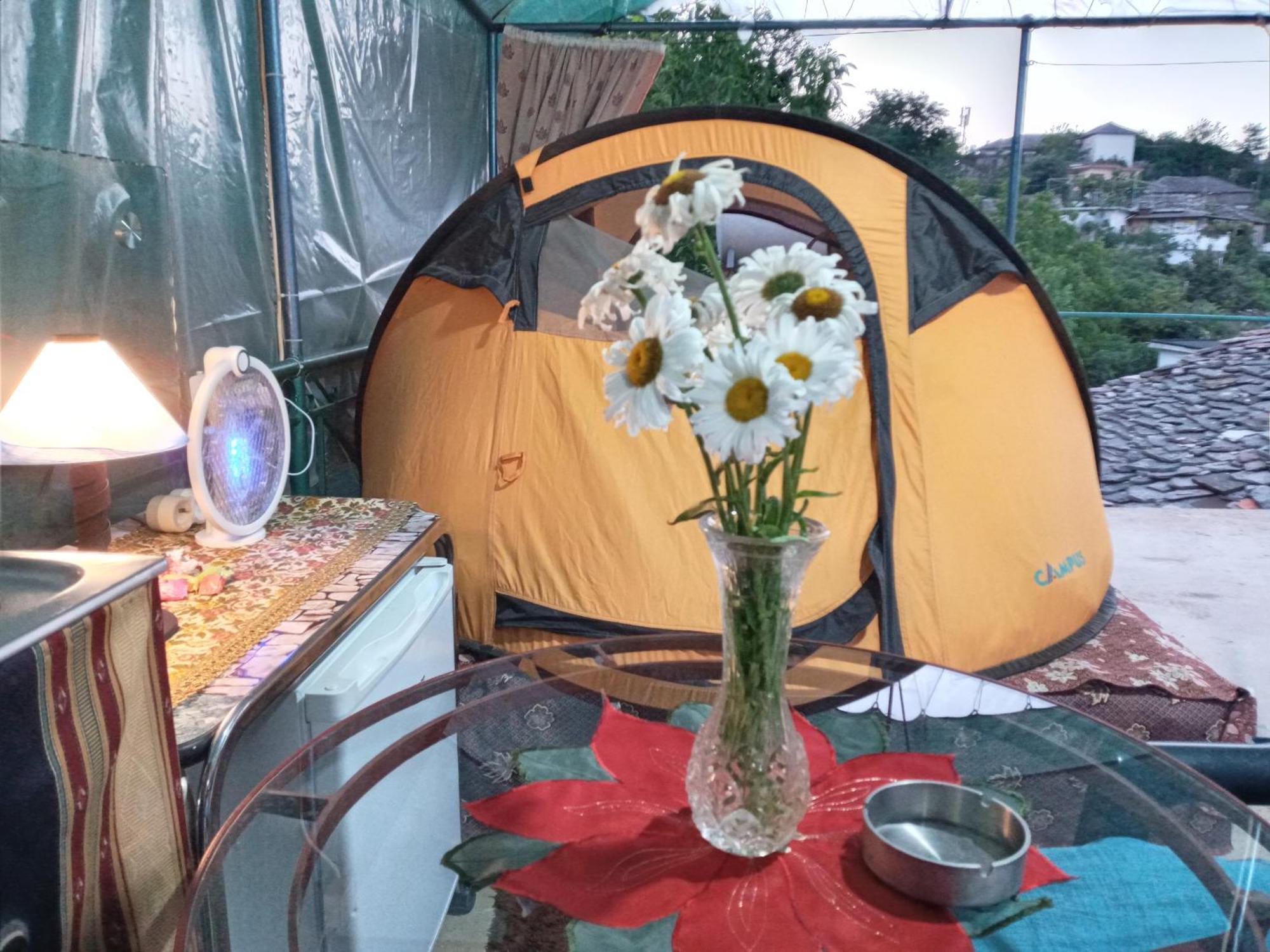 Gjirokastër Relax Camping מראה חיצוני תמונה
